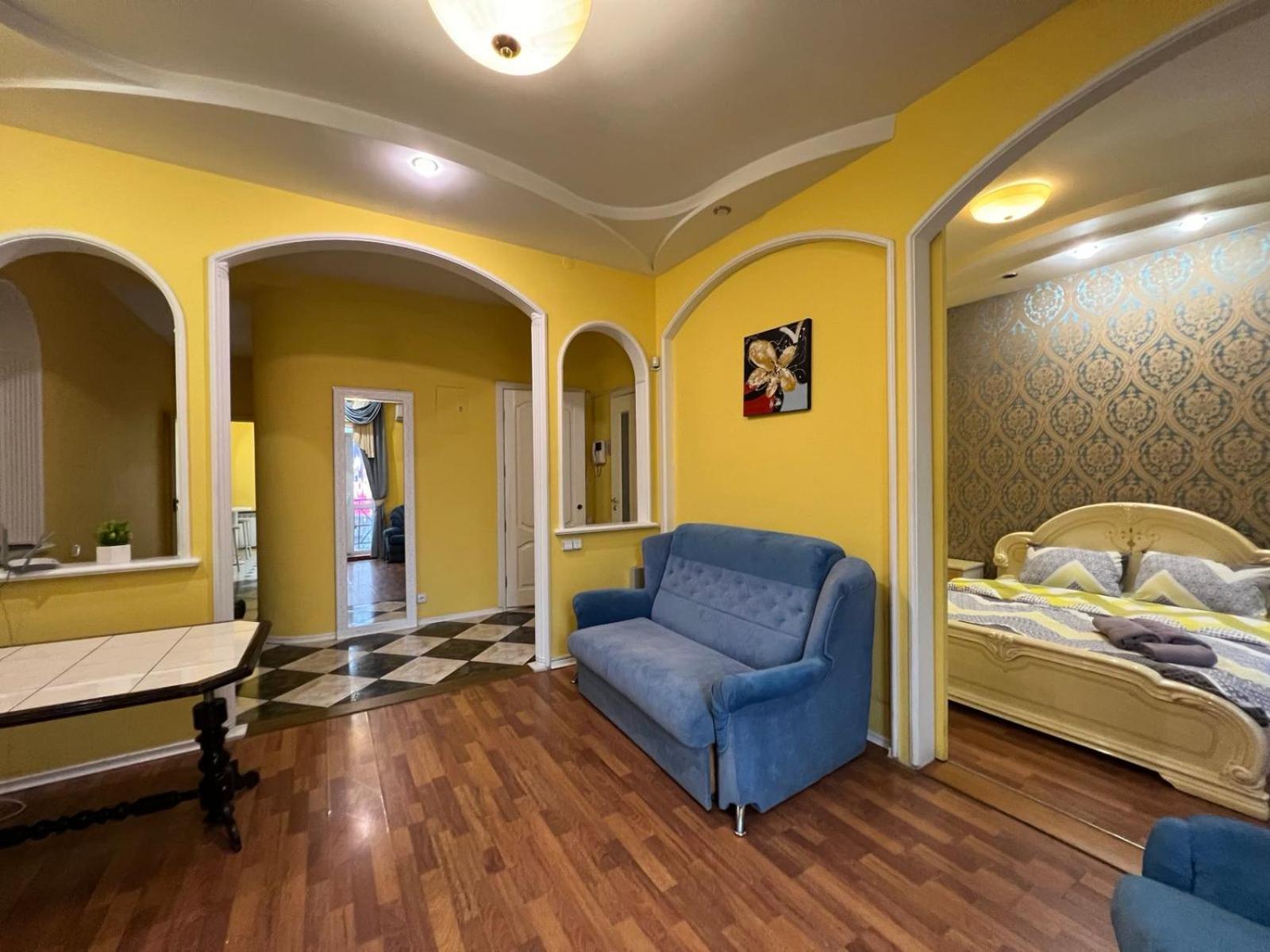 Apartment Near Gulliver Kiev Esterno foto