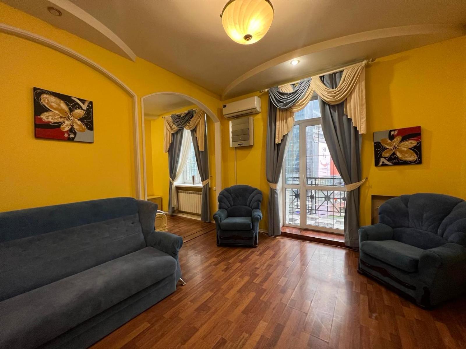 Apartment Near Gulliver Kiev Esterno foto